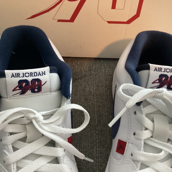 Jordan Stadium 90 Sneaker (Women), size 9M - Picture 2 of 10